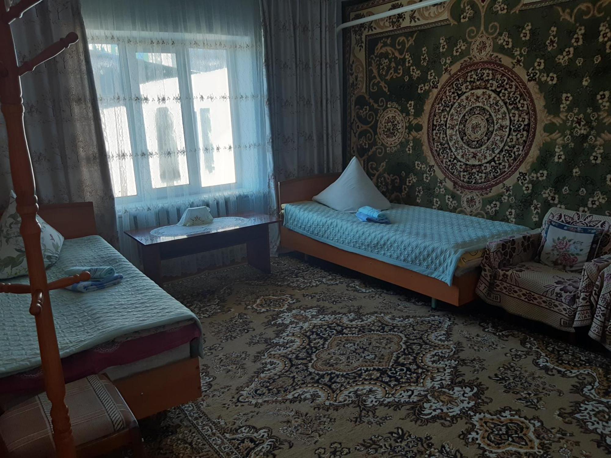 Guest House Lola Kochkor Екстериор снимка
